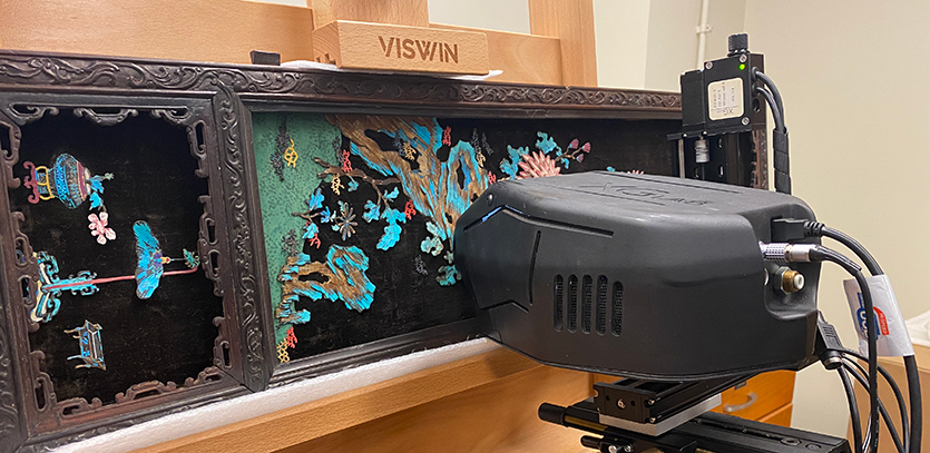X-ray fluorescence (XRF) spectroscopy scan detects elements used in the fabrication of screen panels.