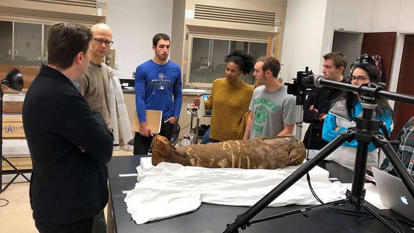 Students from materials sciences and the humanities worked together to study the historical, material, and cultural background of Roman portrait mummies.